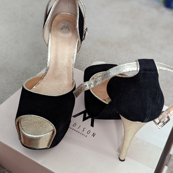 Shoedazzle Yolanda heels - Picture 2 of 4